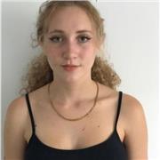 Soy estudiante de 3° del grado de Filosofía, y también tengo unas altas nociones de literatura